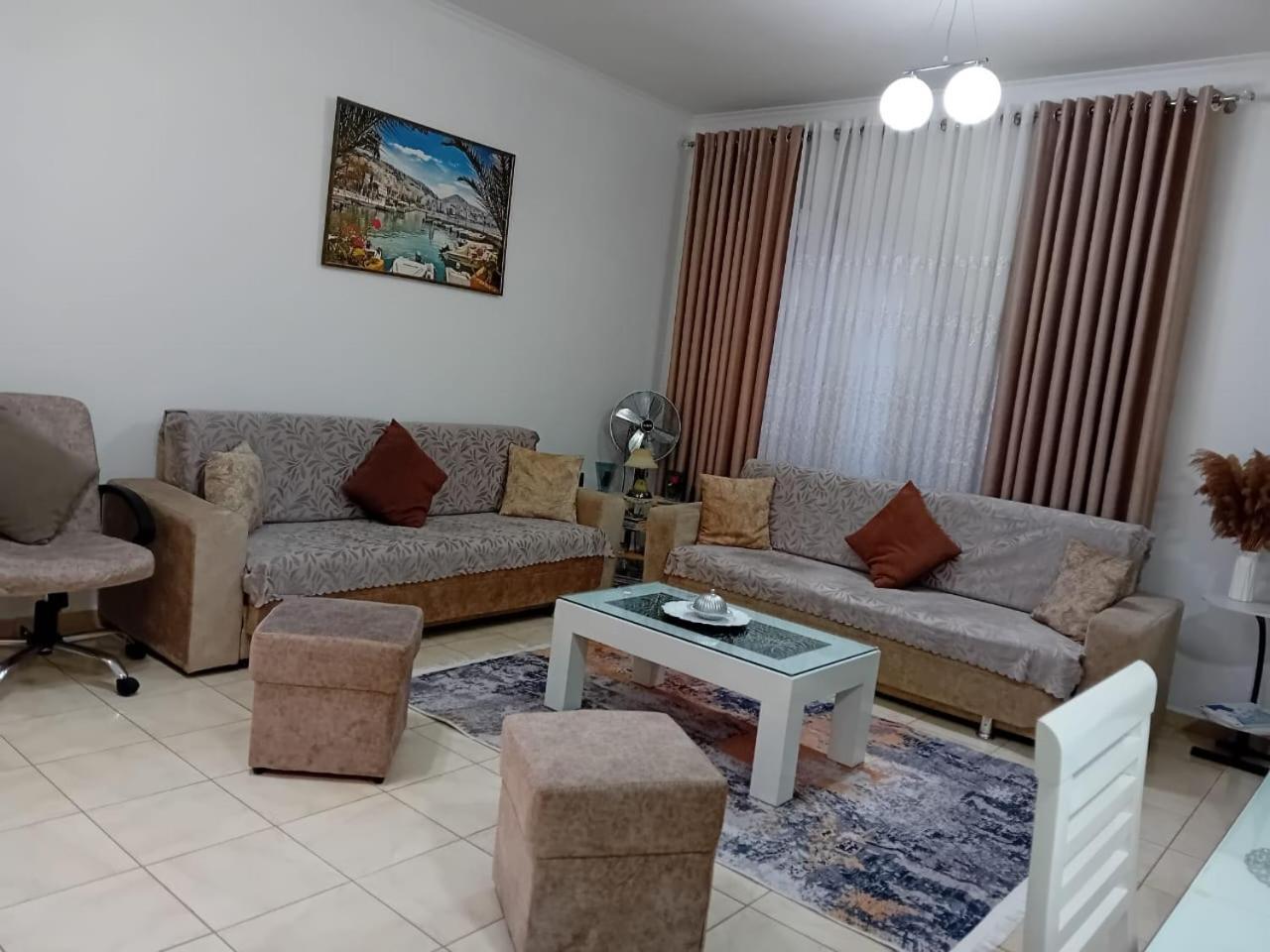 Enel Apartment City Center Sarandë Buitenkant foto
