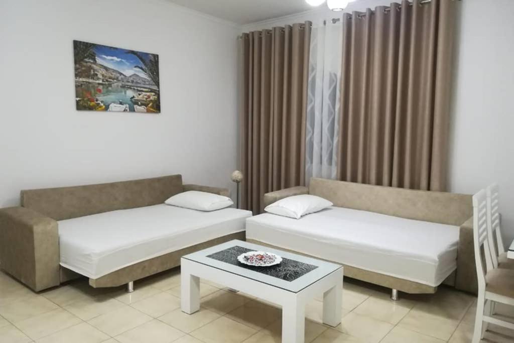 Enel Apartment City Center Sarandë Buitenkant foto